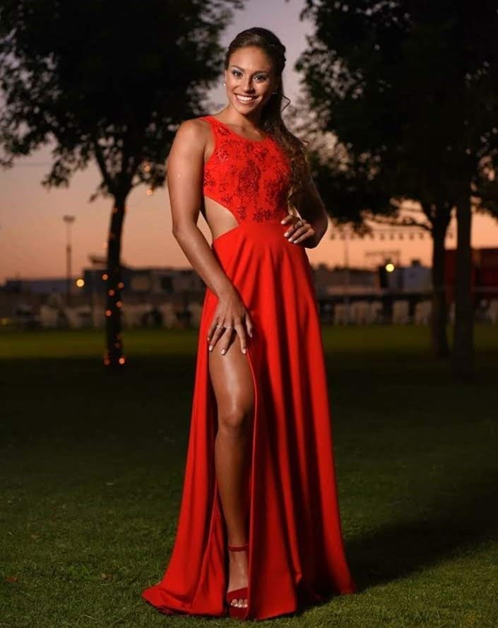Vestido para egresada color rojo alta costura